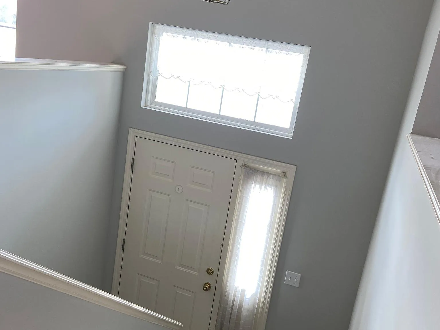 3 bed, 1800 sqft, $2,700 — Photo 2