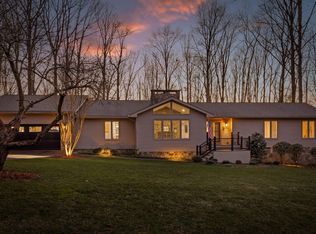 403 Ferncliff Dr, Signal Mountain, TN 37377