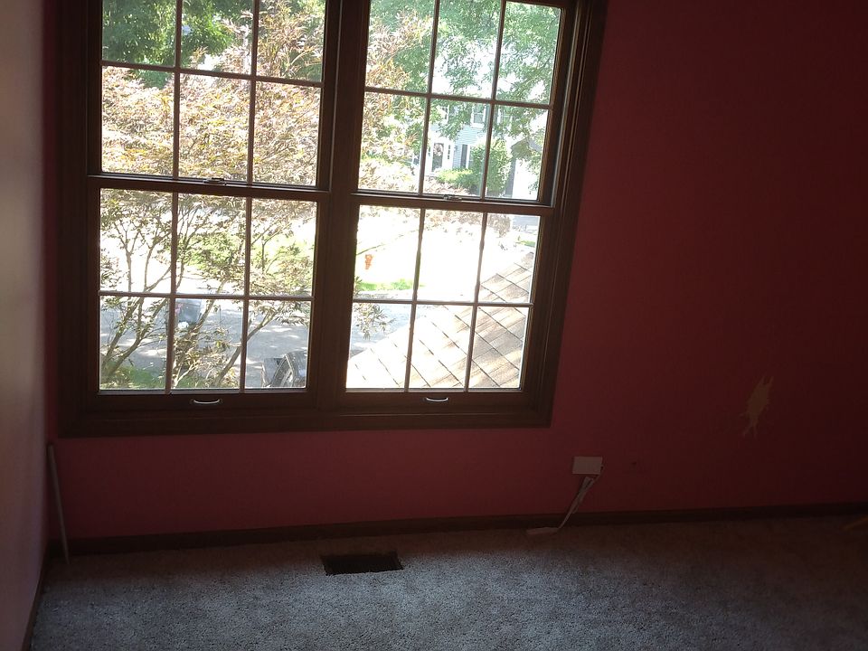 2nd image of 1034 Barberry Ct
