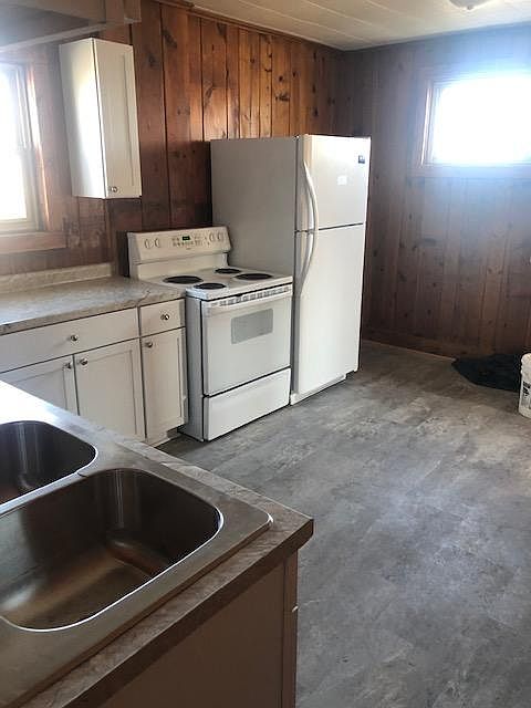 1st image of 107 1/2 S 5th St