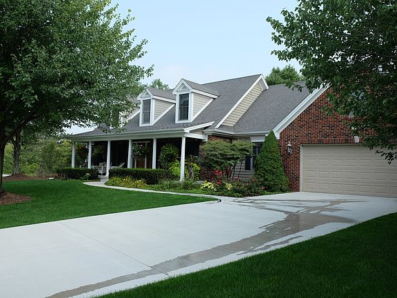 2nd image of 1850 Abbeydale Ct SE