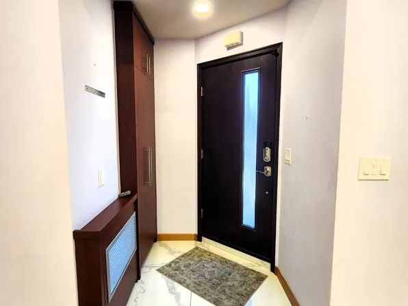 2229 East 26th Street image 3 of 20