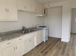 12142 Manor Dr APT J, Hawthorne, CA 90250