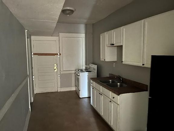 3rd image of 4517 Forest Ave #2N