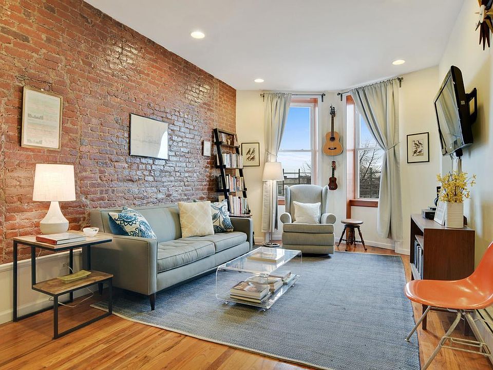 1st image of 658 Park Pl APT 9