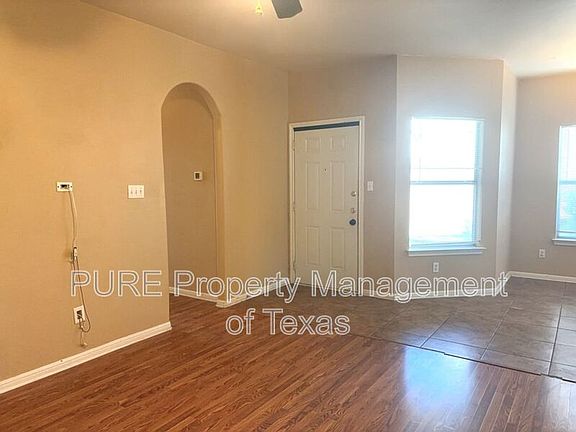 3rd image of 2869 Southampton Way APT B