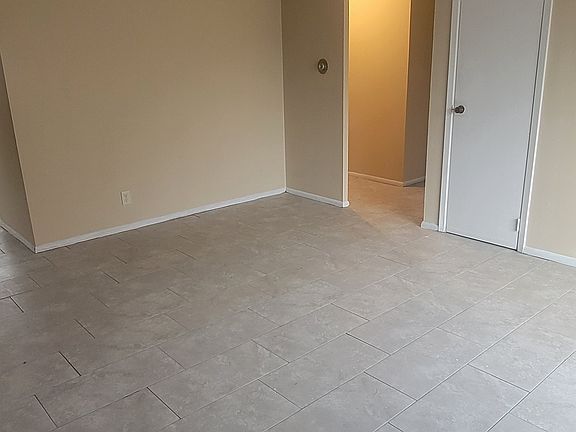 5th image of 4766 Henley Ave