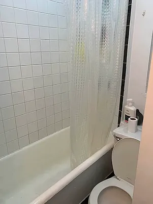 Rented by M.Grossman R.E. Management | media 17