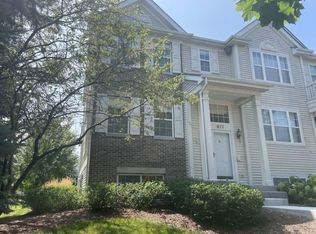 877 Emerald Dr, Hampshire, IL 60140