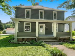 507 N 6th St, Oregon, IL 61061