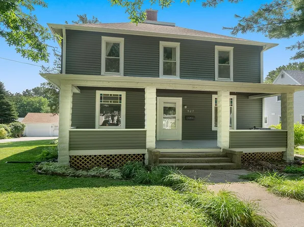 507 N 6th St, Oregon, IL 61061