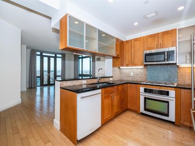 175 Huguenot Street #1401, New Rochelle, NY, 10801