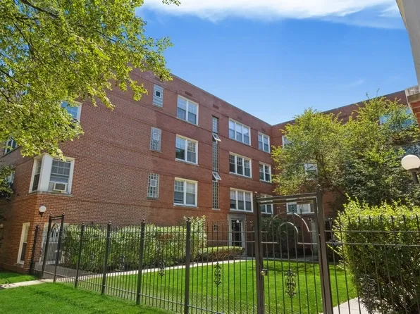 2437 W Farragut Ave APT 2A, Chicago, IL 60625
