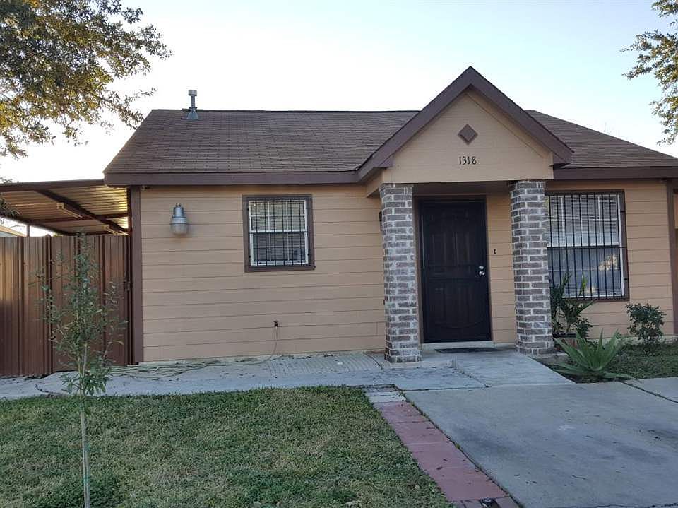 1st image of 1318 Eisenhower Dr