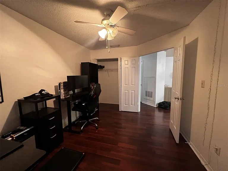 202 Riverbend Dr #204 — Photo 17