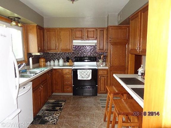 2nd image of 294 Pennbrook Trl
