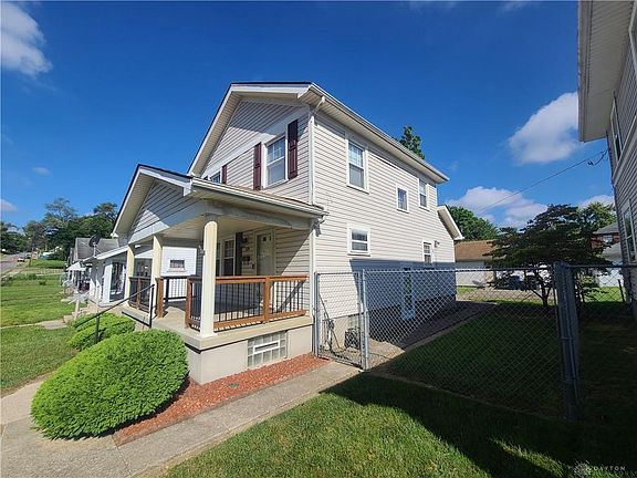 3rd image of 329 E Maplewood Ave