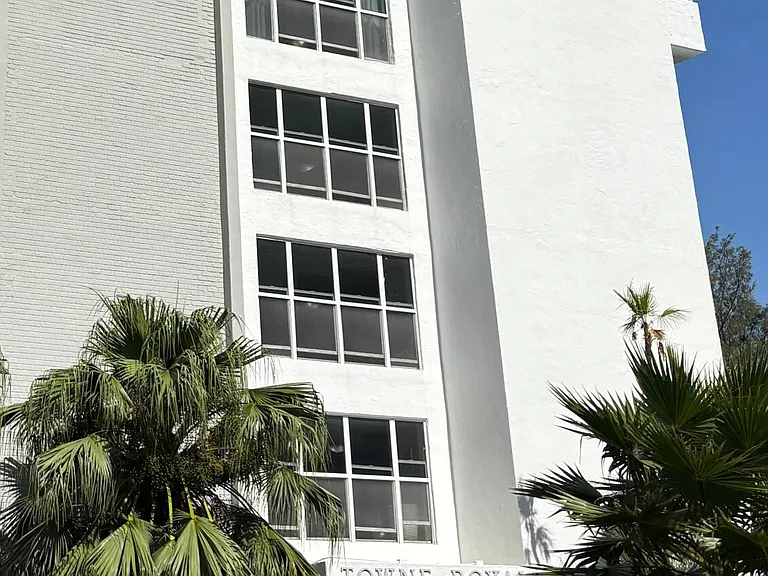 17800 Atlantic Blvd #302 — Photo 2