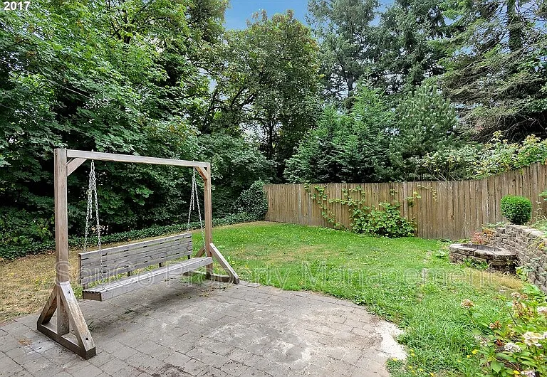 6423 SW Raab Rd — Photo 24