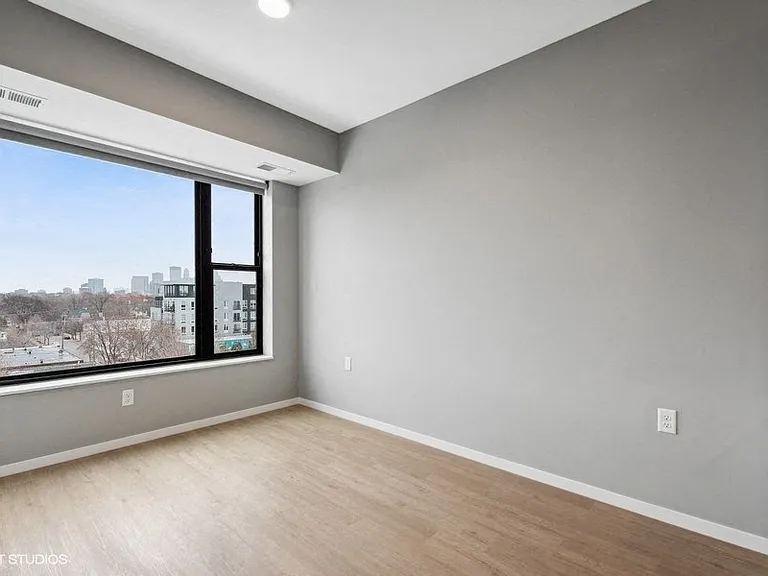 Lago Apartments — Photo 177