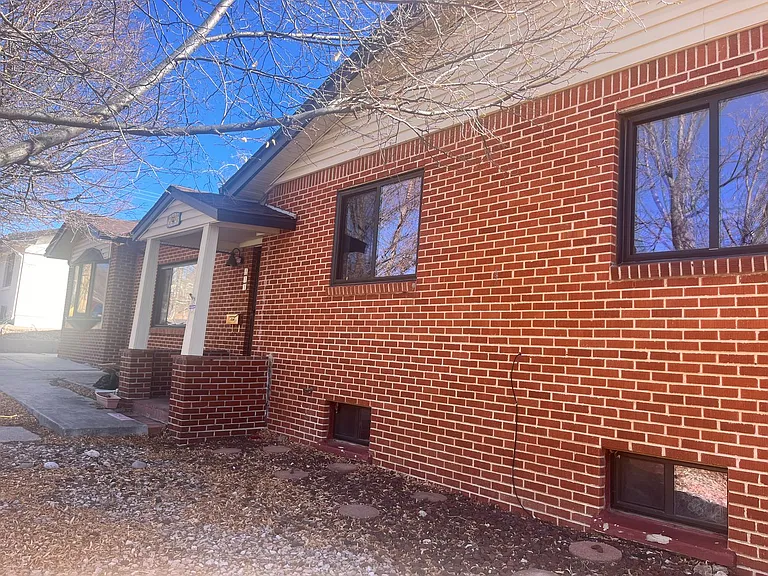 811 Skyway Blvd — Photo 2