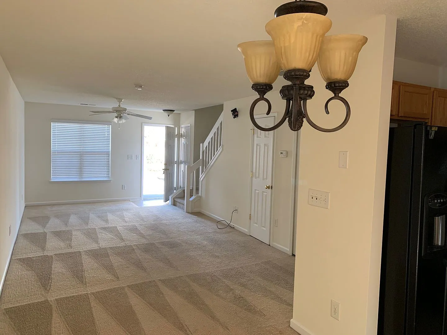 Charming 2 Bed/ 1.5 Bath Townhome in Desirable Brookhaven Neighborhood - Community Pool - Walking... — Photo 4
