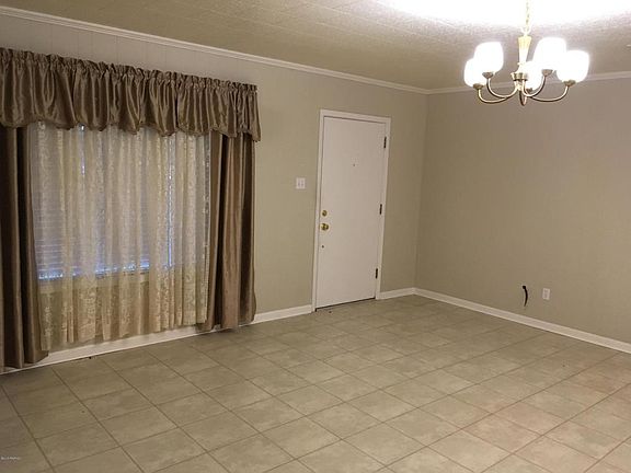 5th image of 105 Dahalia St