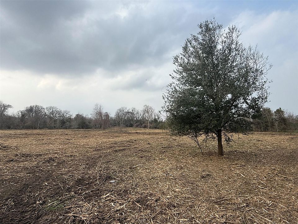 1st image of 10 County Road 30