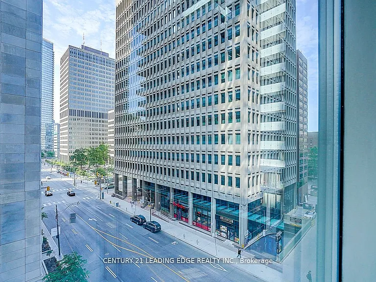 1001 Bay St #514 — Photo 34
