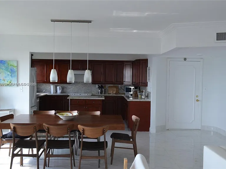 3850 Galt Ocean Dr #111 — Photo 3