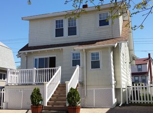 346 E Squantum St, Quincy, MA 02171
