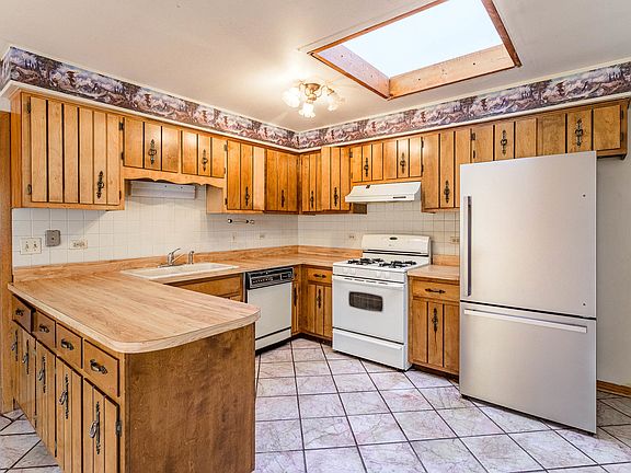 5th image of 10729 Linder Ave