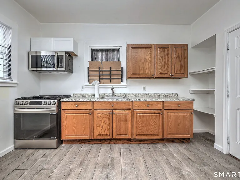 483 Ferry St #1 — Photo 16