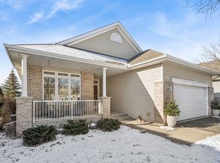 13573 Crossglenn Path, Rosemount, MN 55068