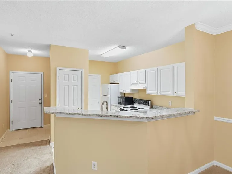 1202 Walden Park Dr — Photo 35