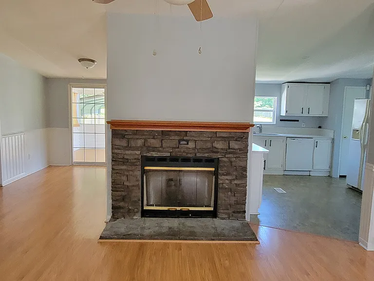 101 Wilbur Ln — Photo 14
