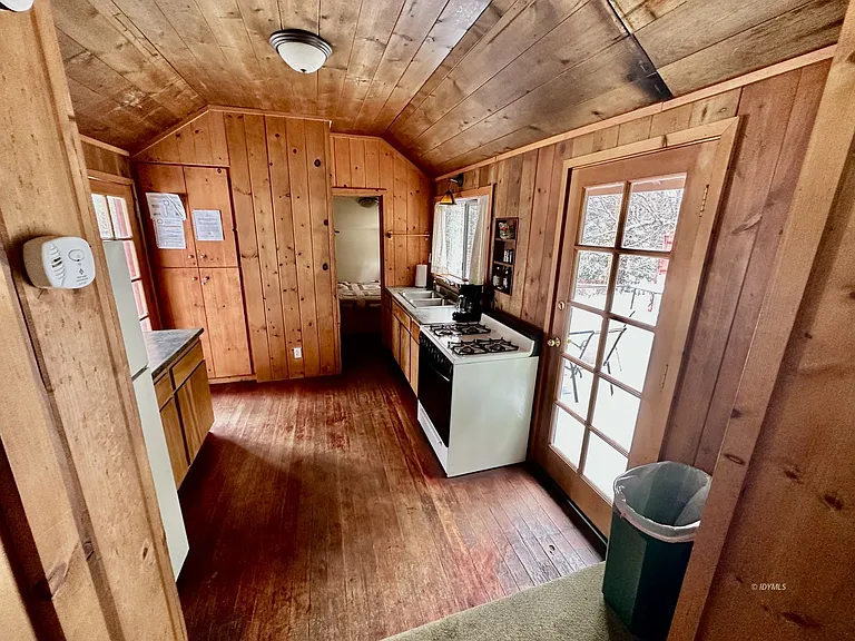 54059 Montgomery St #54059 — Photo 9