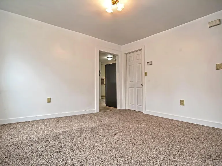 18 Walcott St #1 — Photo 11