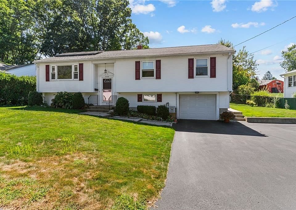 1st image of 70 Stella Dr
