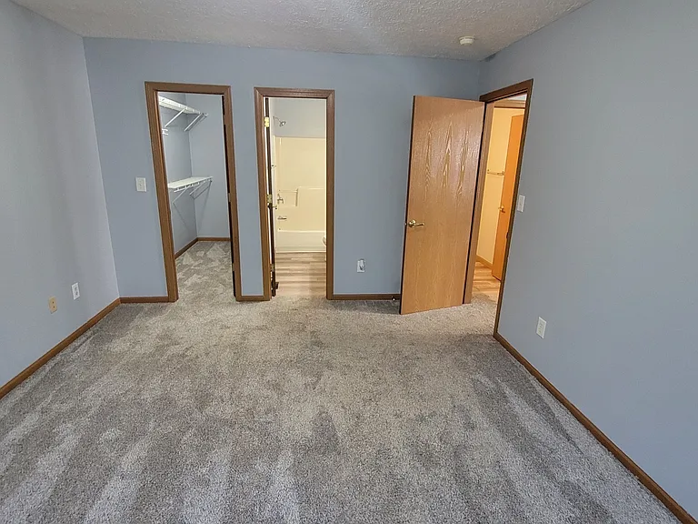 2123 Bridgewater Cir #A — Photo 17