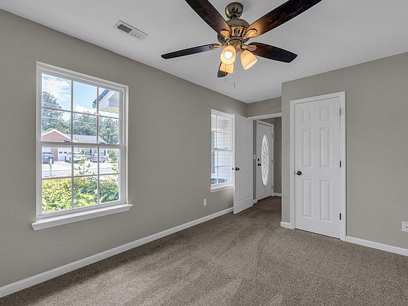 5th image of 498 Flagstone Dr