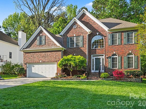 2nd image of 16919 Laureate Rd