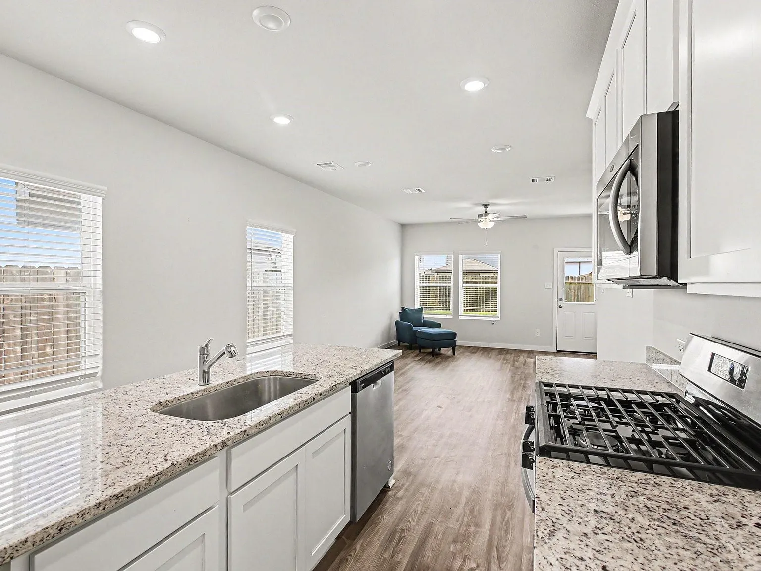 3 bed, 2.0 bath, $1,650 — Photo 4