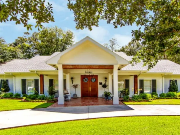 401 Oak Alley Dr, Houma, LA 70360