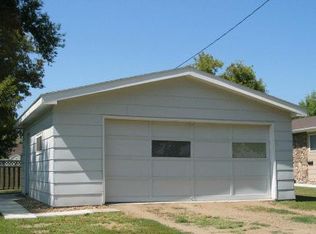 706 3rd Ave NE, East Grand Forks, MN 56721