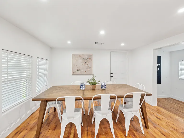 229 Sherman Dr — Photo 10