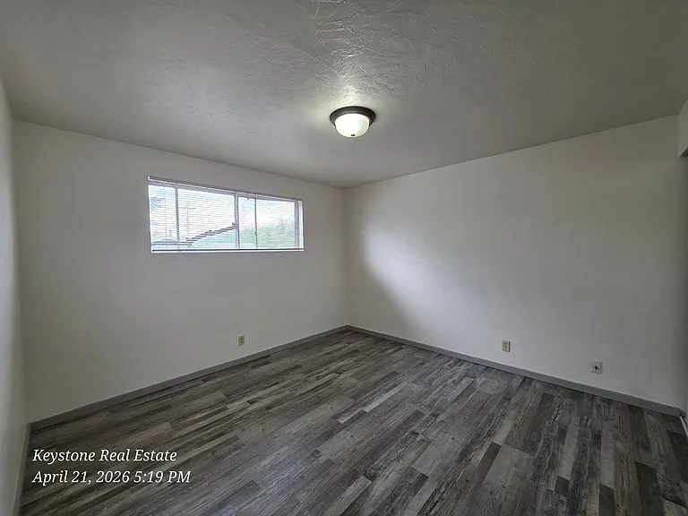 2785 Oak St — Photo 18