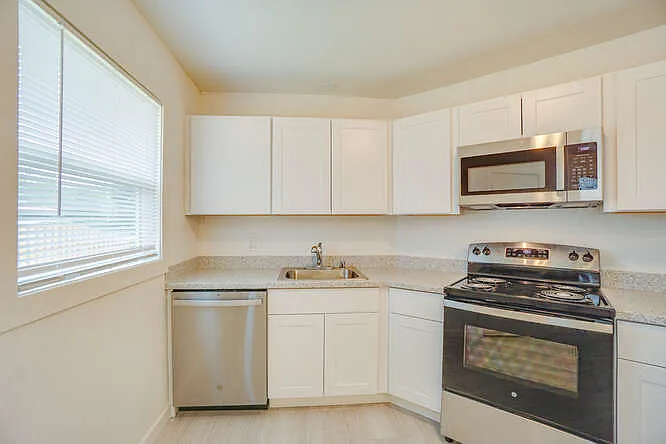 3670 SW 144th Ave — Photo 7