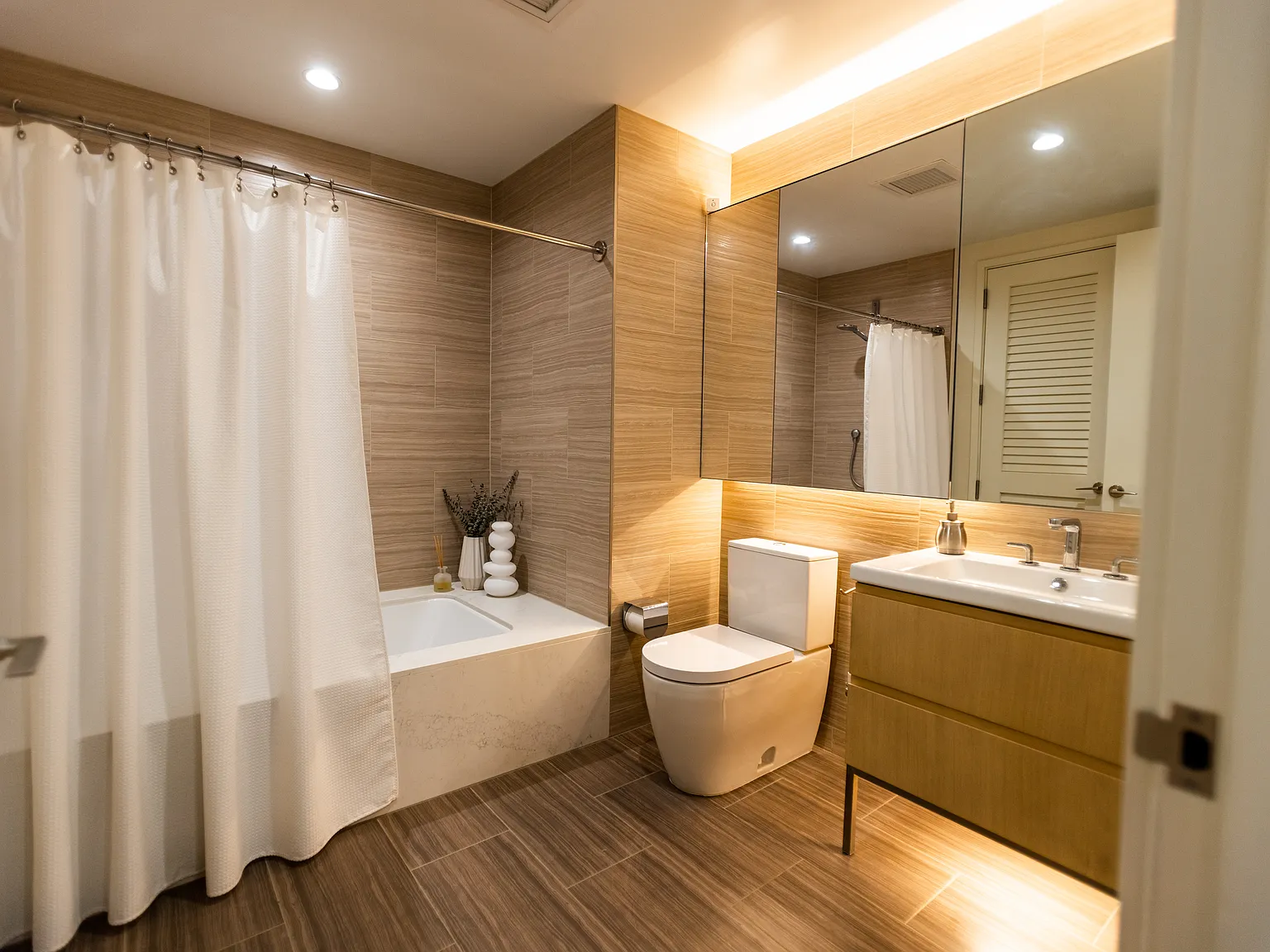 Studio, 565 sqft, $2,700 — Photo 4