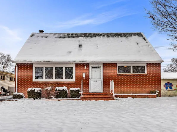 4212 Sexton Dr, Columbus, OH 43228